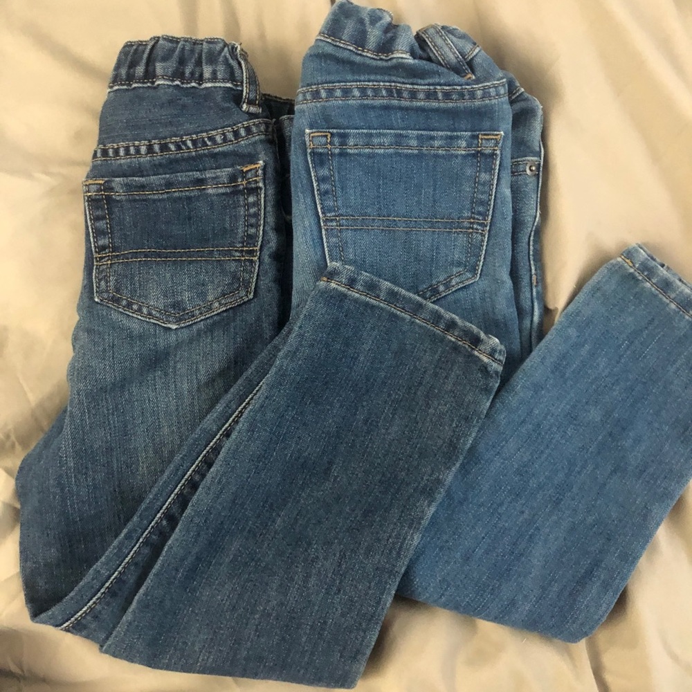 SOLD
The children’s place skinny jeans 👖